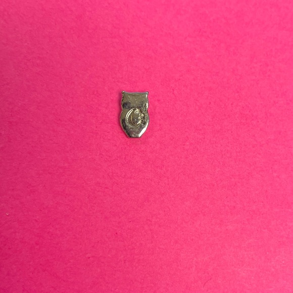 Origami Owl charm - Picture 2 of 2